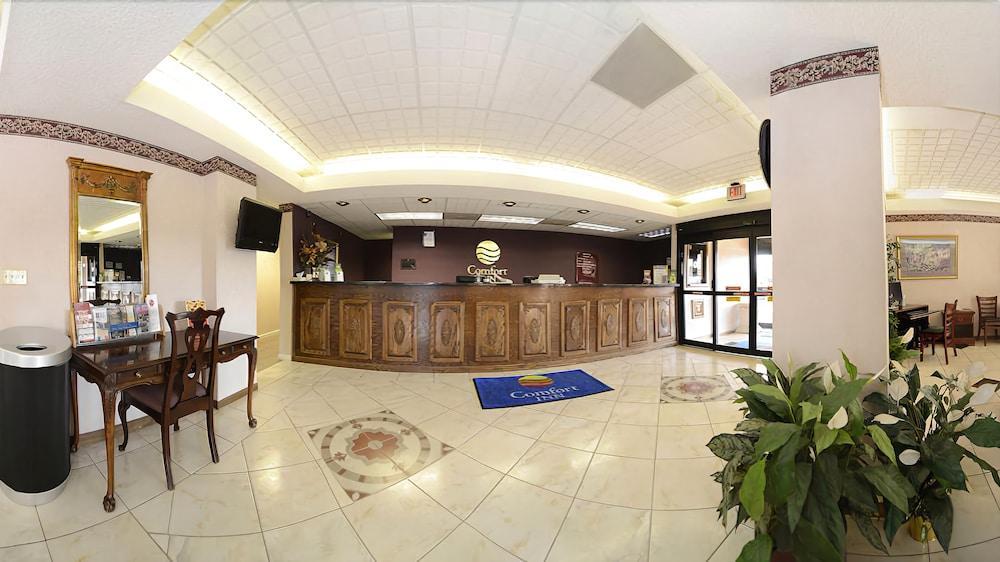 Clarion Pointe Forsyth I-75 Hotel Kültér fotó