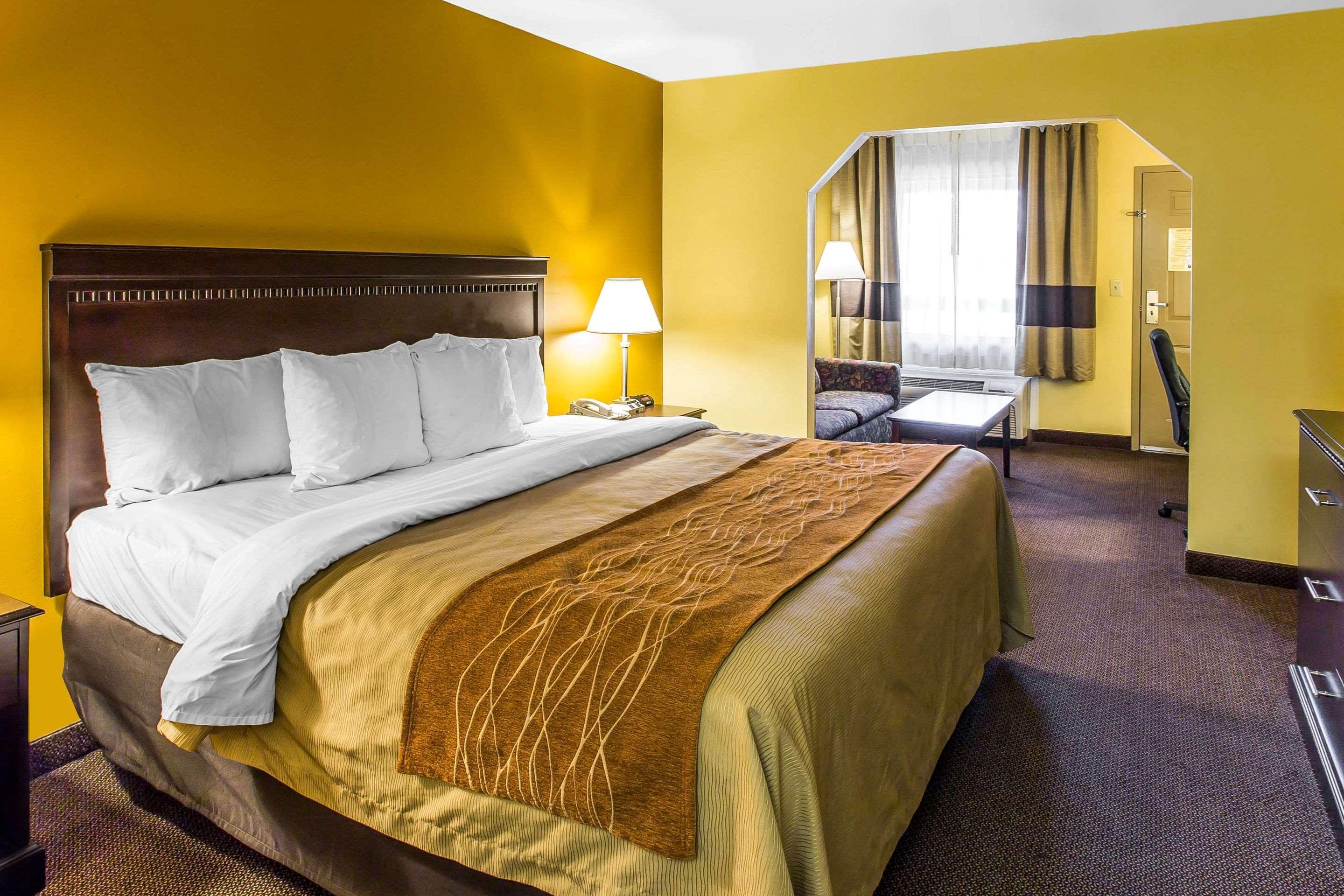 Clarion Pointe Forsyth I-75 Hotel Kültér fotó