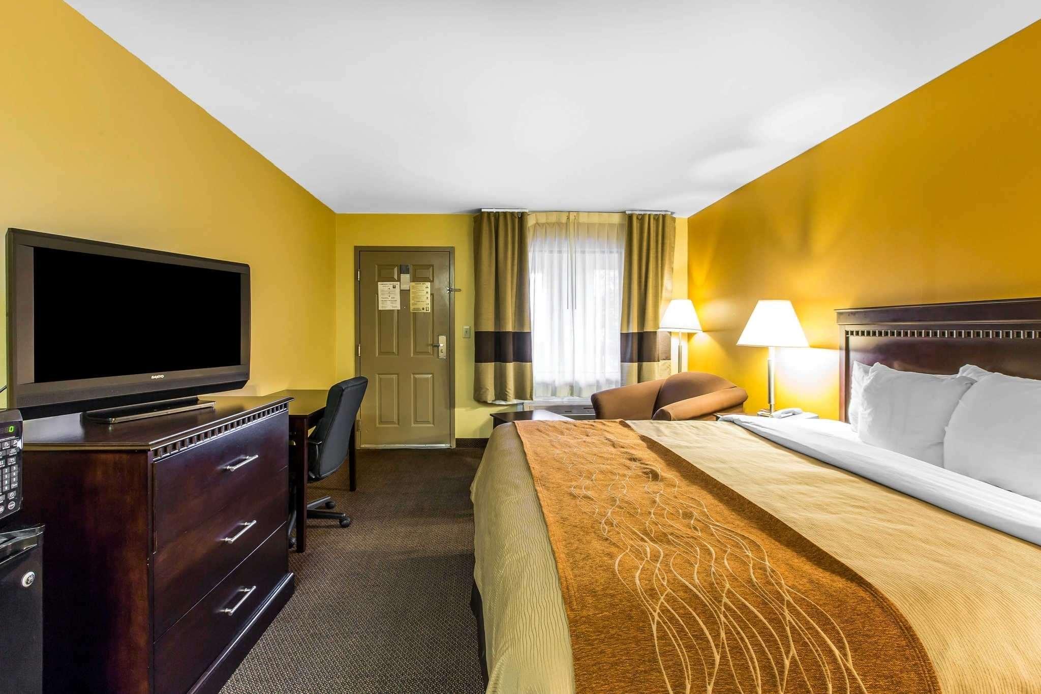 Clarion Pointe Forsyth I-75 Hotel Kültér fotó