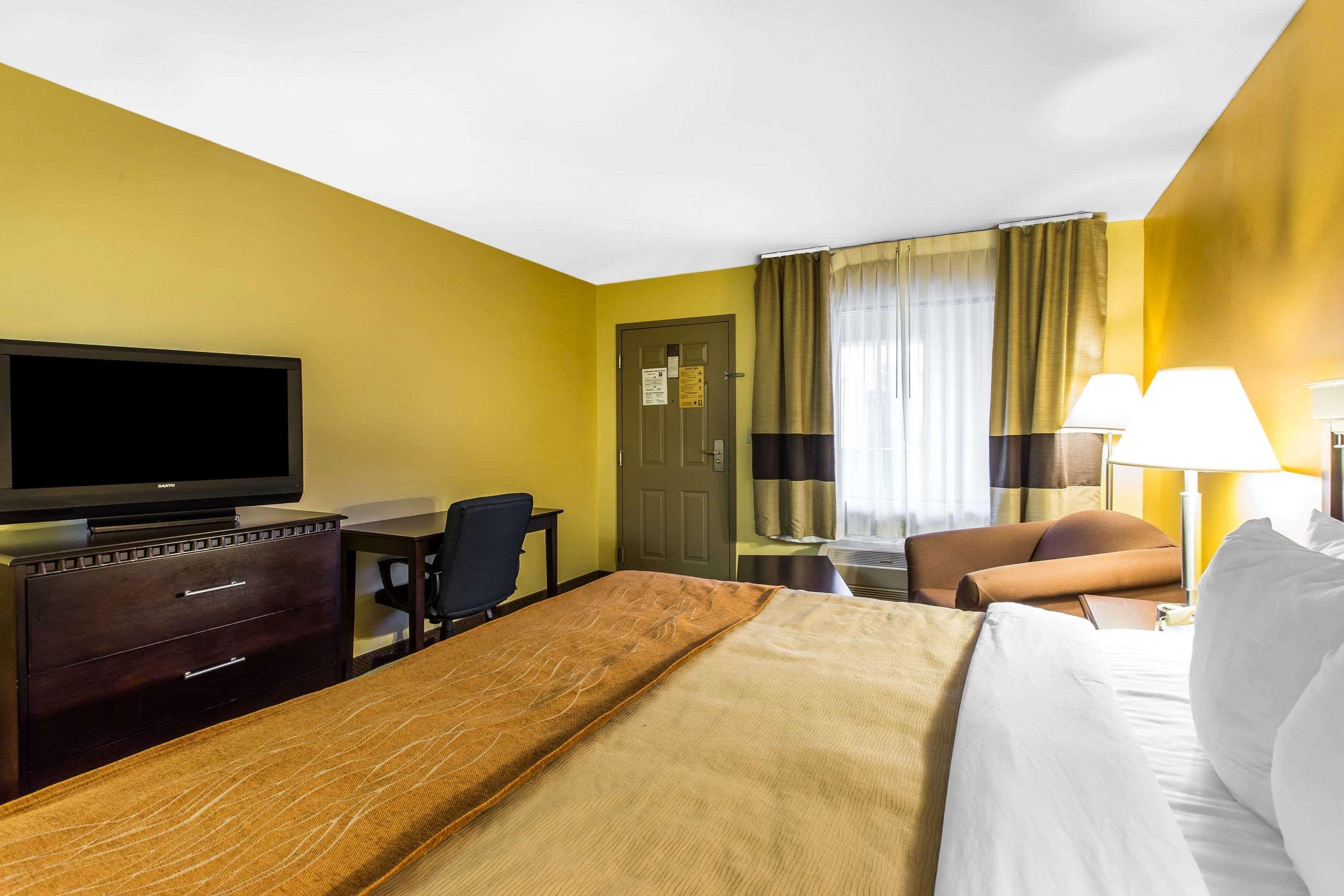 Clarion Pointe Forsyth I-75 Hotel Kültér fotó