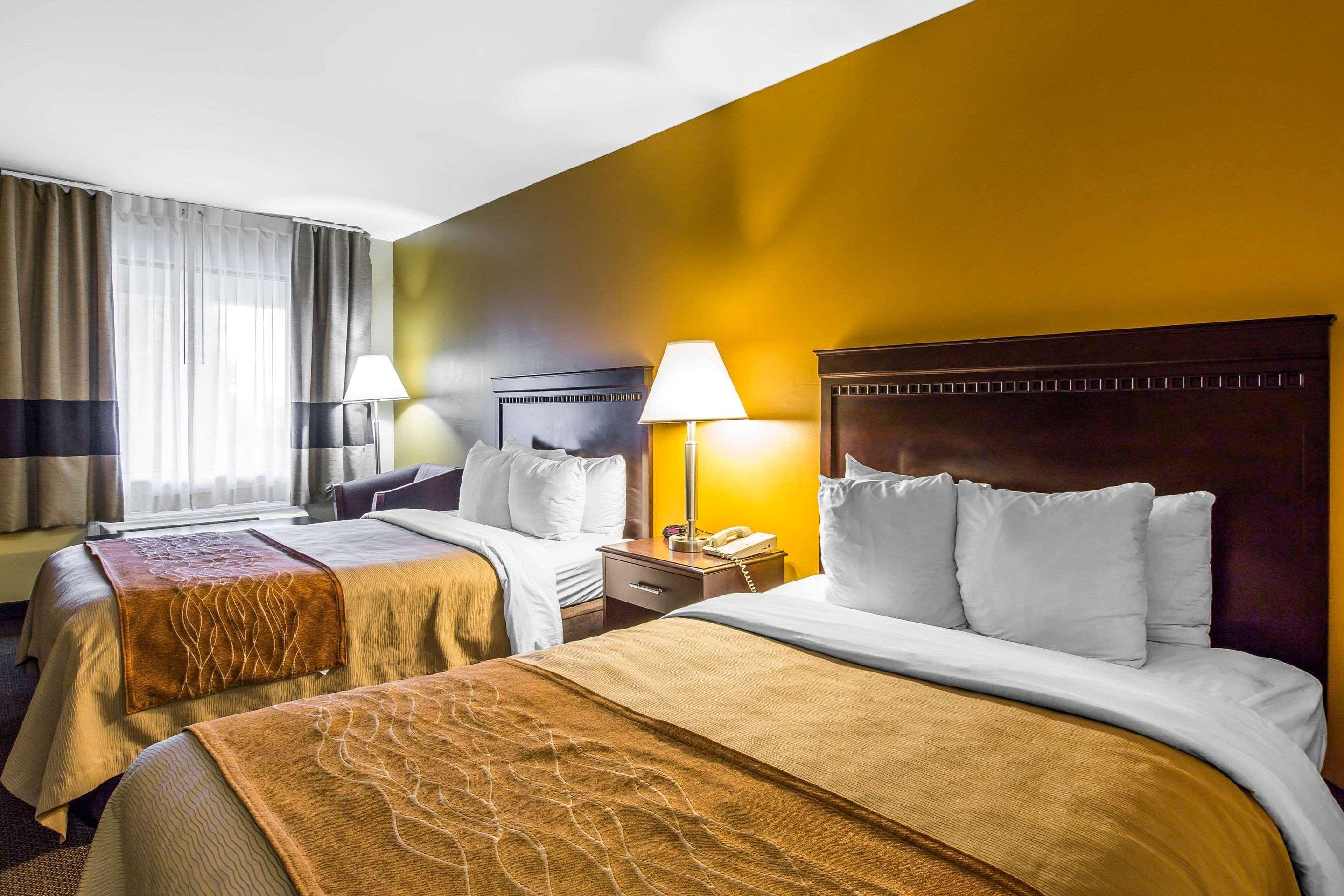 Clarion Pointe Forsyth I-75 Hotel Kültér fotó