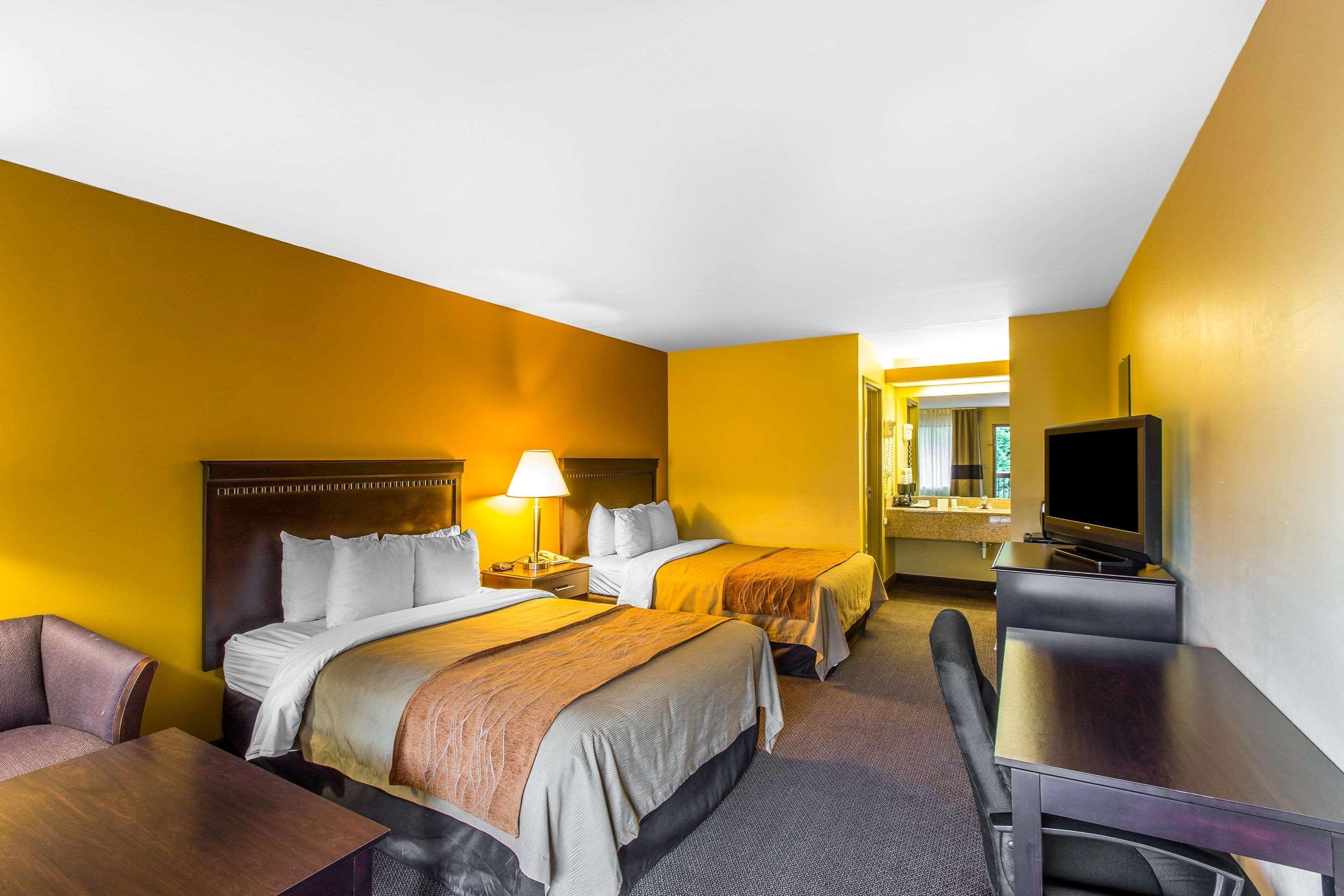 Clarion Pointe Forsyth I-75 Hotel Kültér fotó