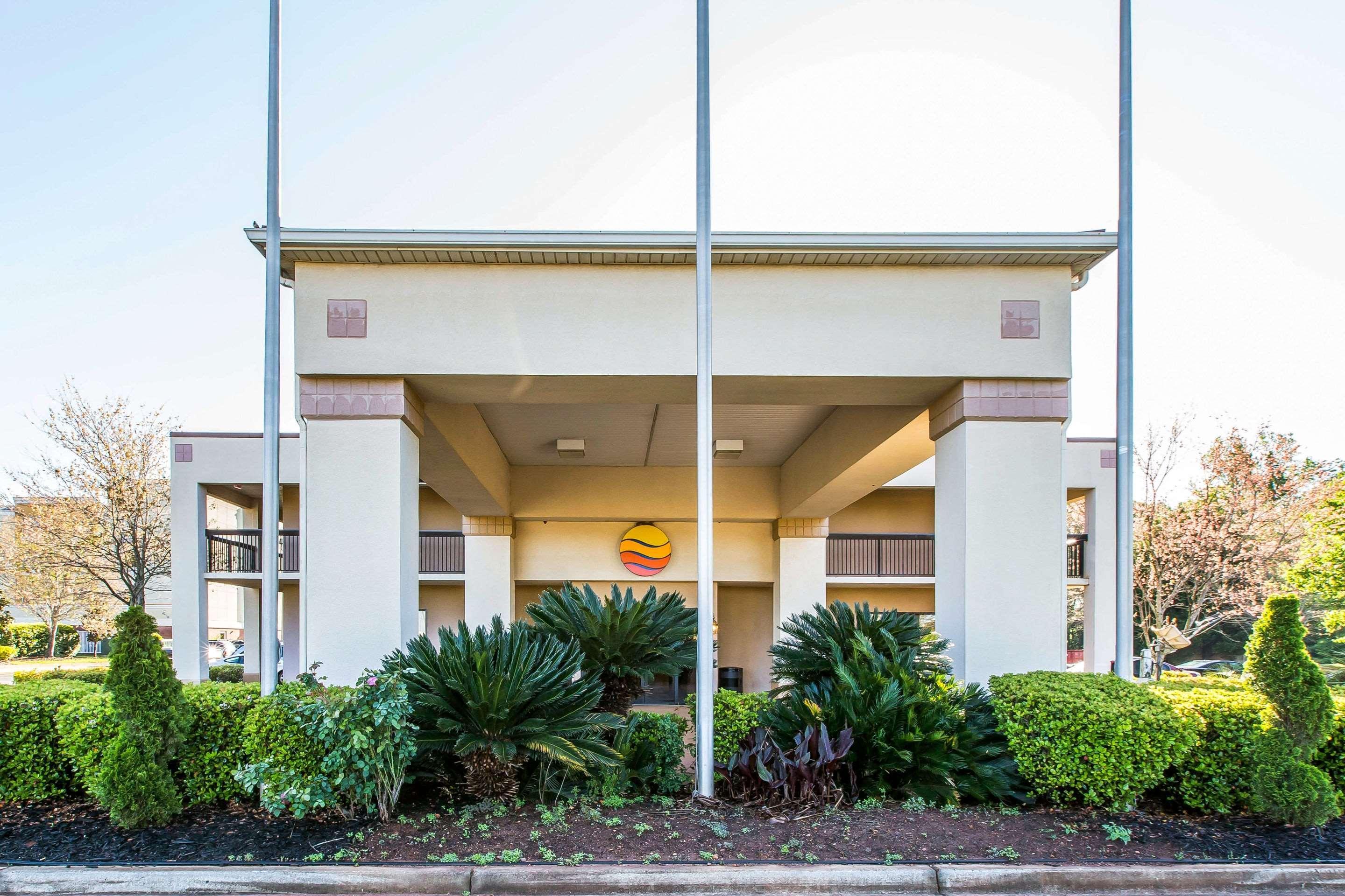 Clarion Pointe Forsyth I-75 Hotel Kültér fotó