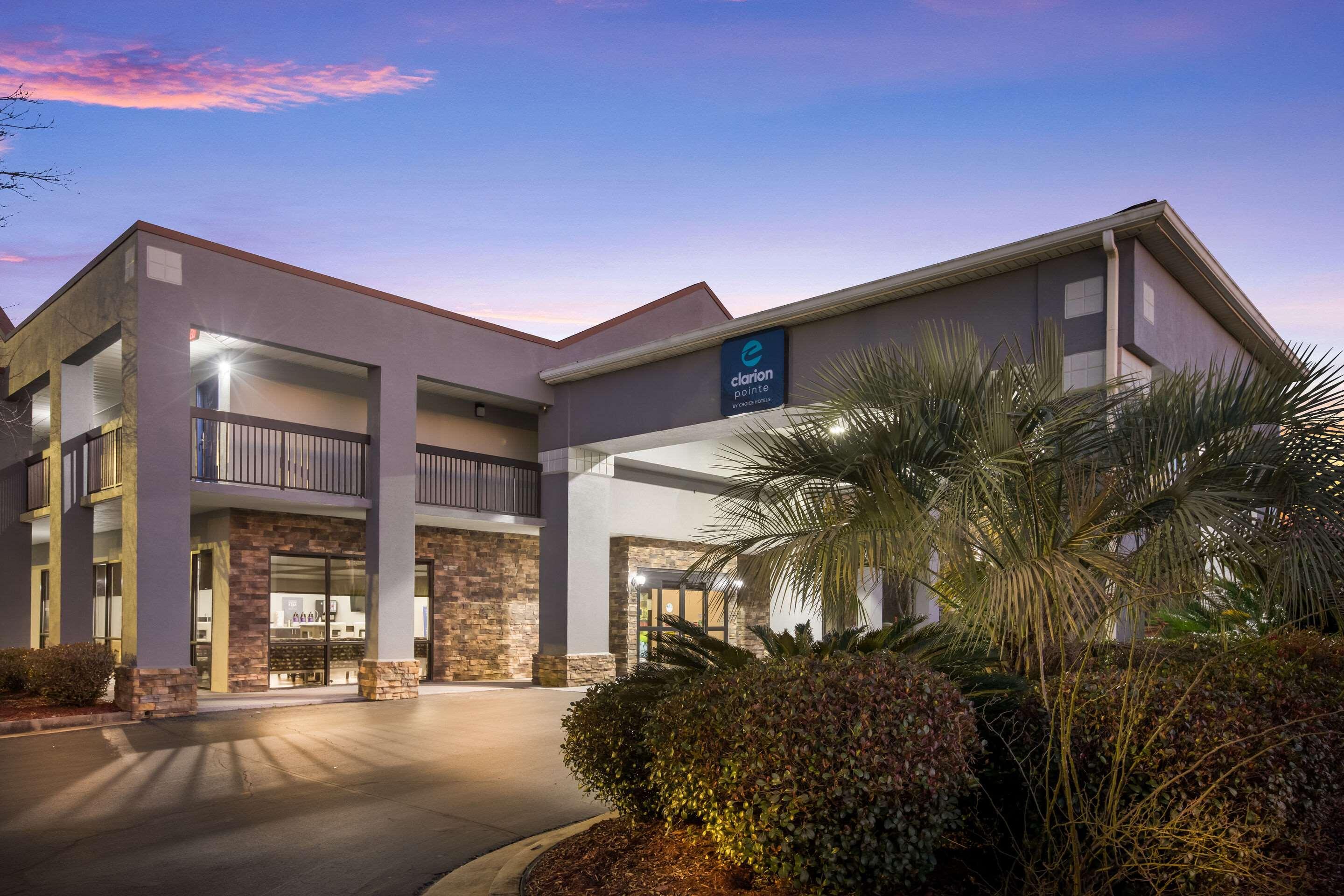 Clarion Pointe Forsyth I-75 Hotel Kültér fotó