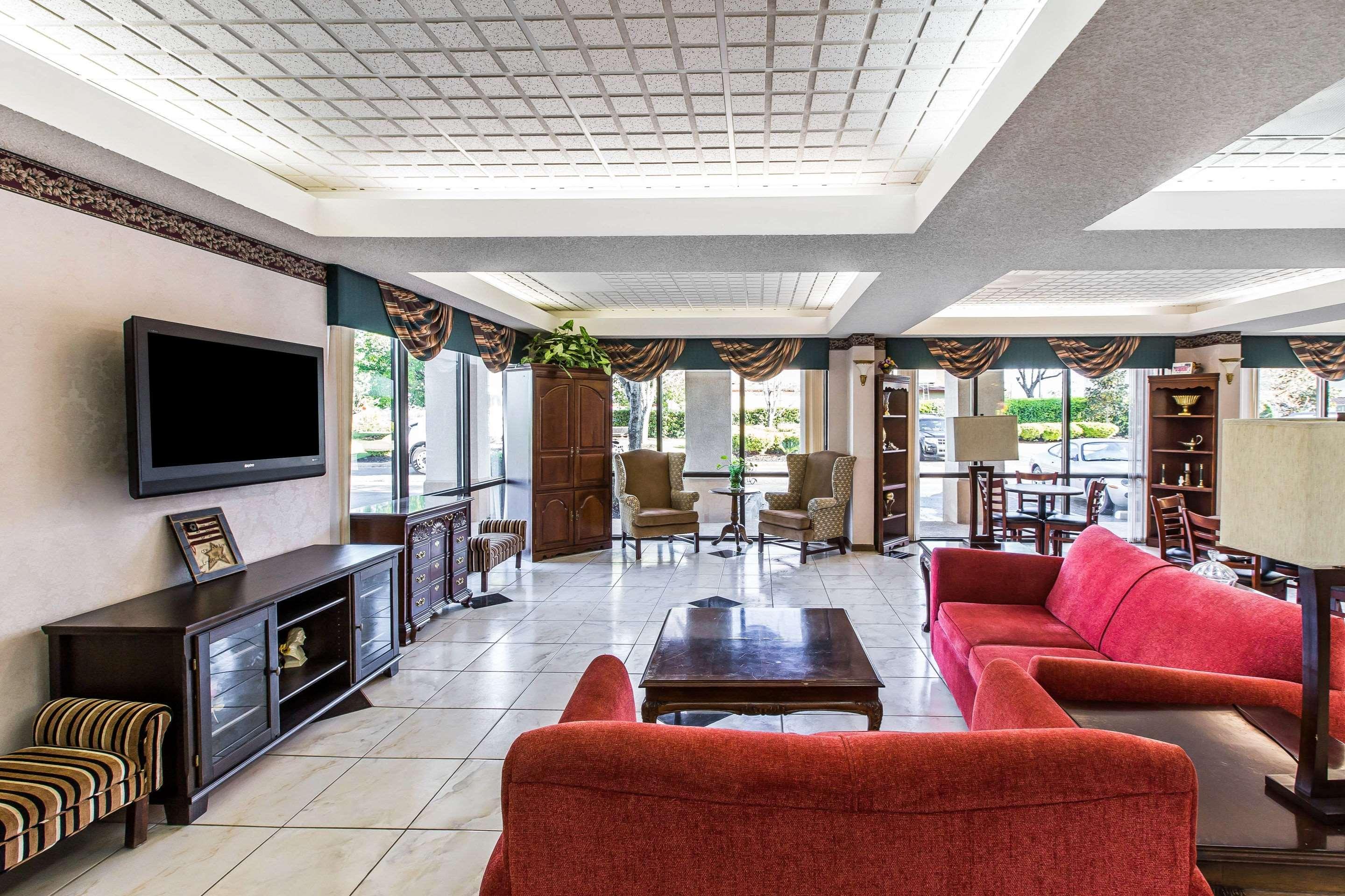 Clarion Pointe Forsyth I-75 Hotel Kültér fotó
