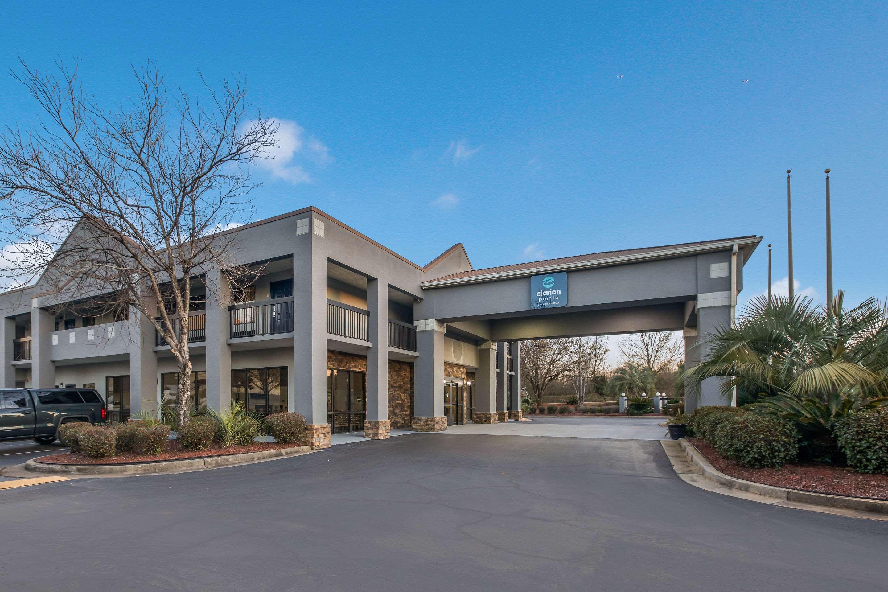 Clarion Pointe Forsyth I-75 Hotel Kültér fotó