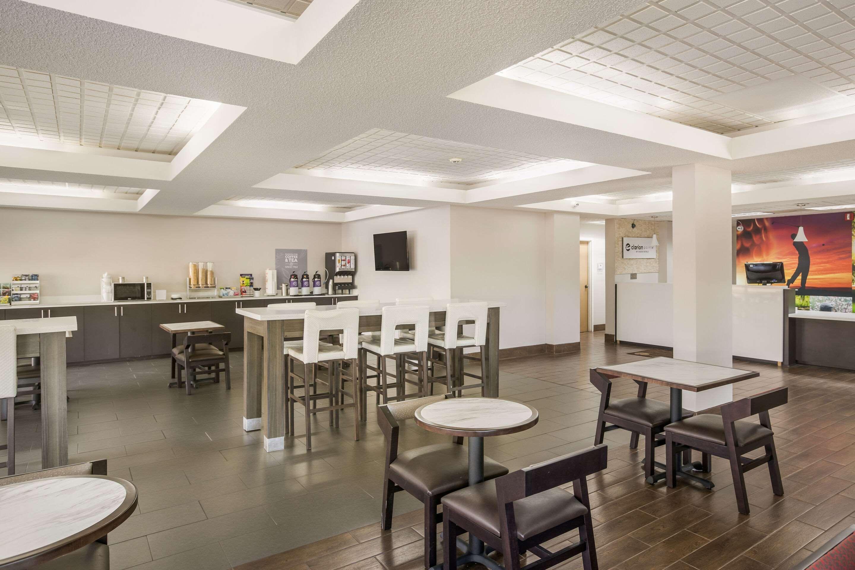 Clarion Pointe Forsyth I-75 Hotel Kültér fotó