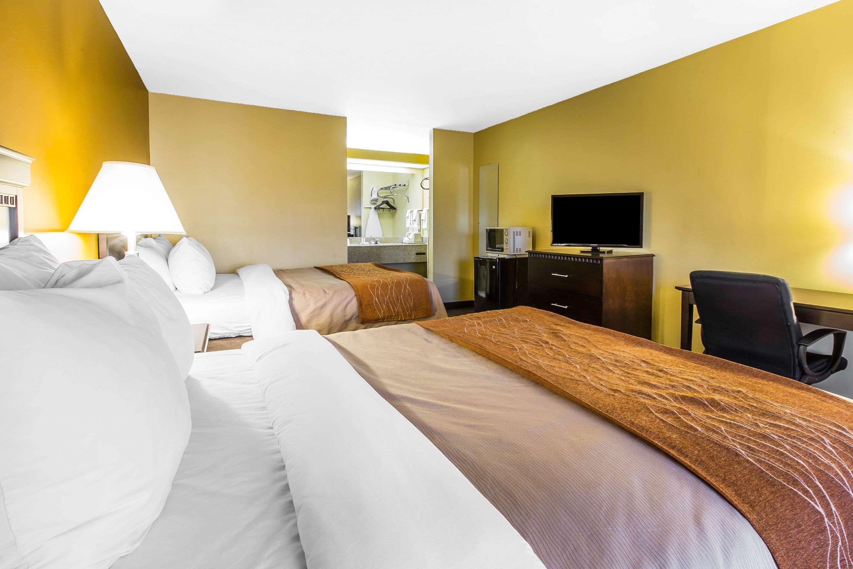 Clarion Pointe Forsyth I-75 Hotel Kültér fotó