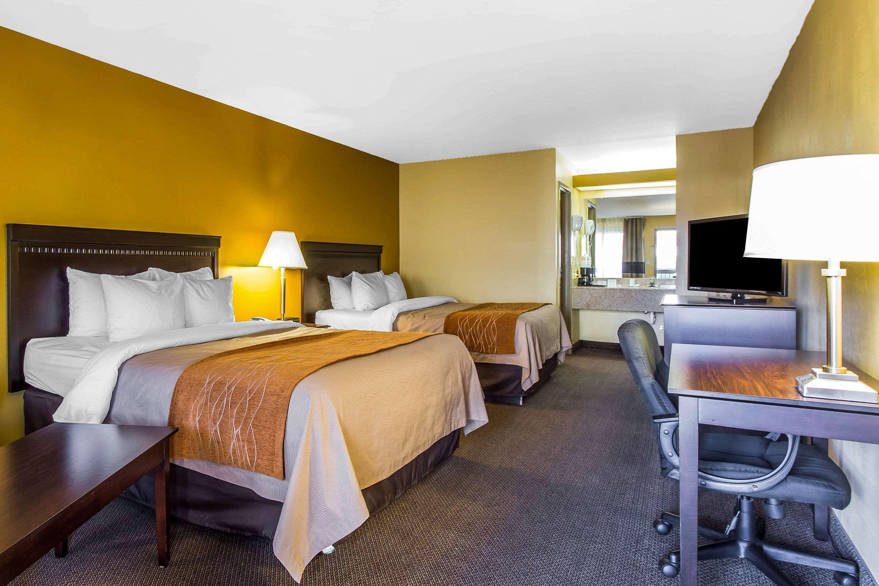 Clarion Pointe Forsyth I-75 Hotel Kültér fotó